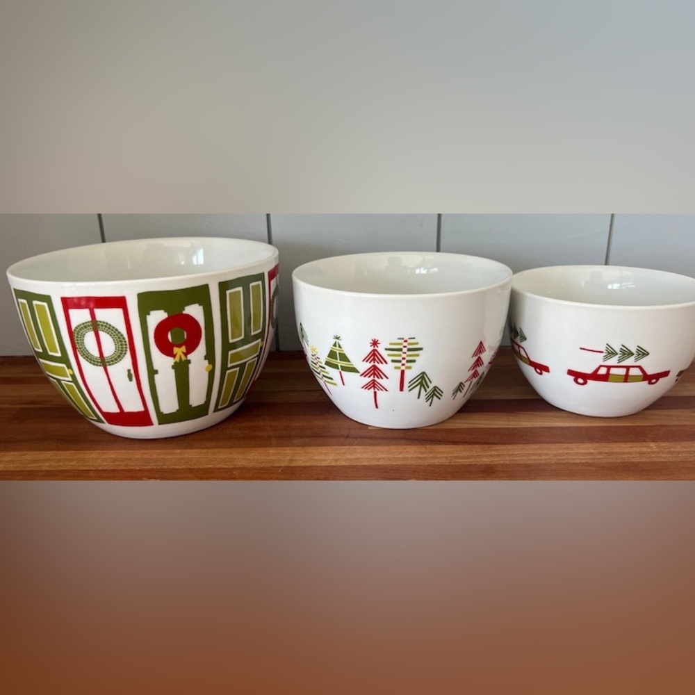 Crate and Barrel Julia Rothman Christmas Nesting Bowls